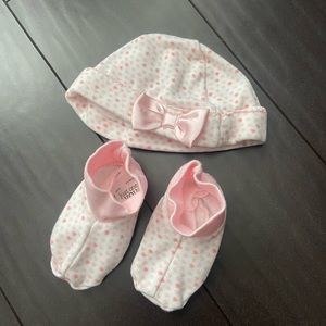 JOY by Carter’s baby girl pink floral print bow hat & matching booties 0-3M